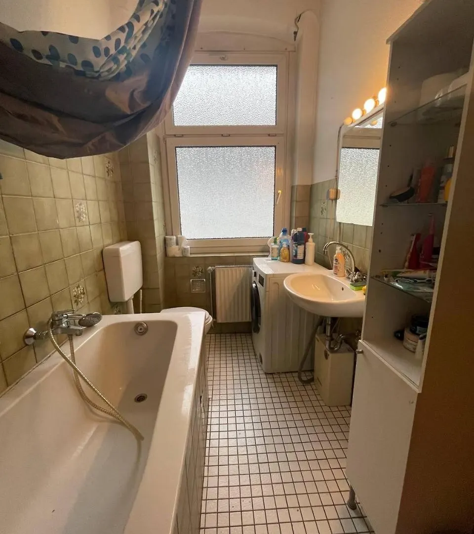 Privatunterkunft Lovely Room In Duesseldorf Nearly Duesseldorf Hbf
