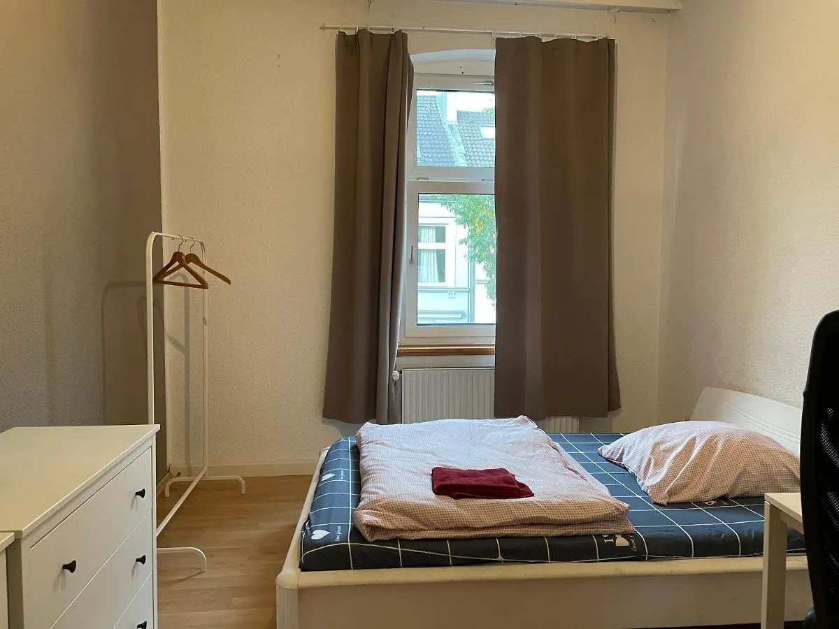 Homestay Lovely Room In Duesseldorf Nearly Duesseldorf Hbf